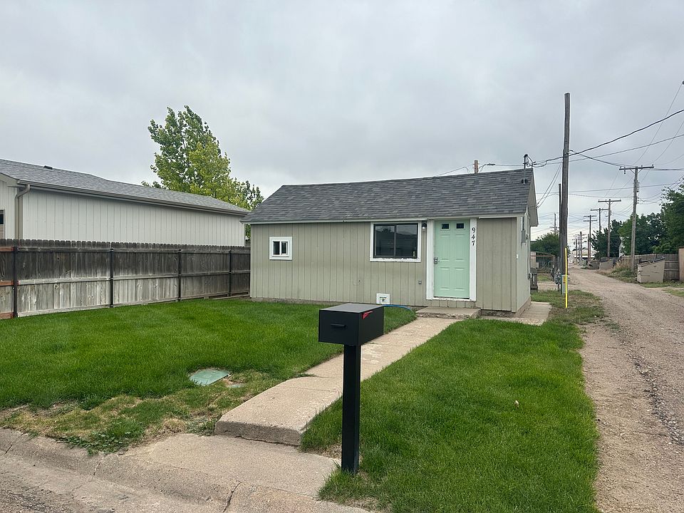 1st image of 947 Lowell Ave