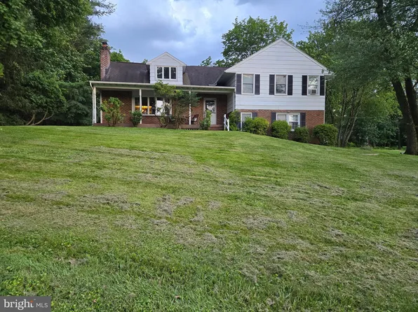 1086 Townsend Cir, Wayne, PA 19087