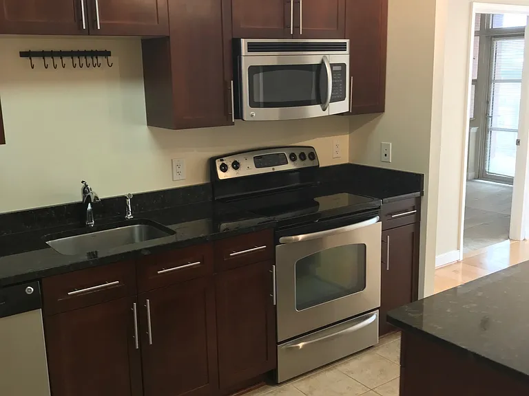 157 Fleet St #908 — Photo 3