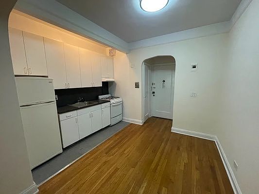 2nd image of 172-90 Highland Ave #1K