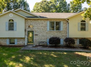 3261 Washington Way, Hudson, NC 28638