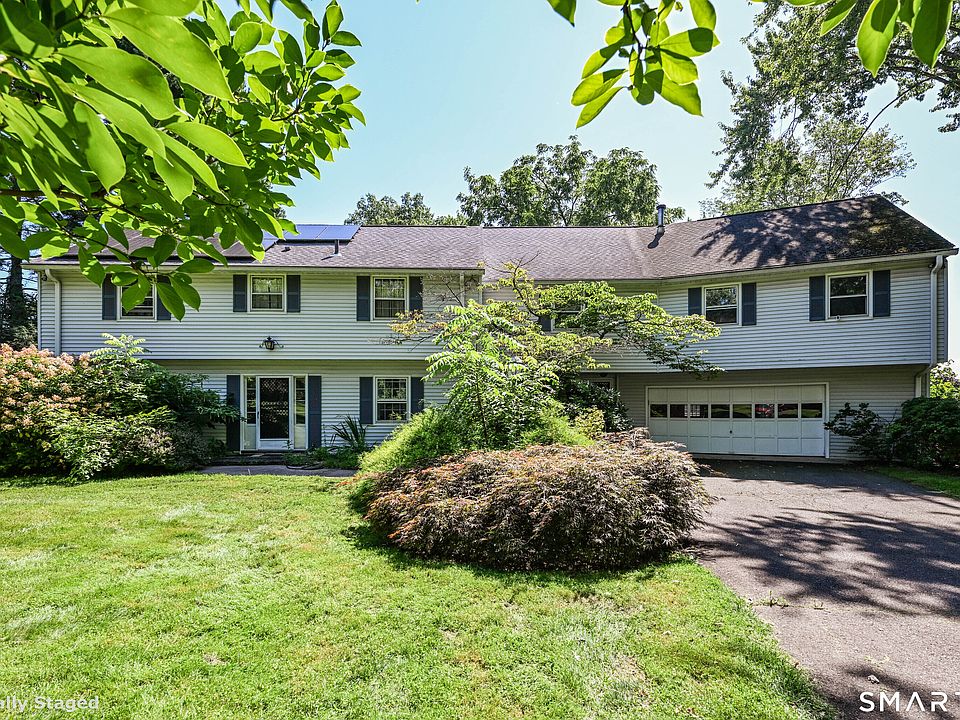 1st image of 20 Chimney Hill Road
