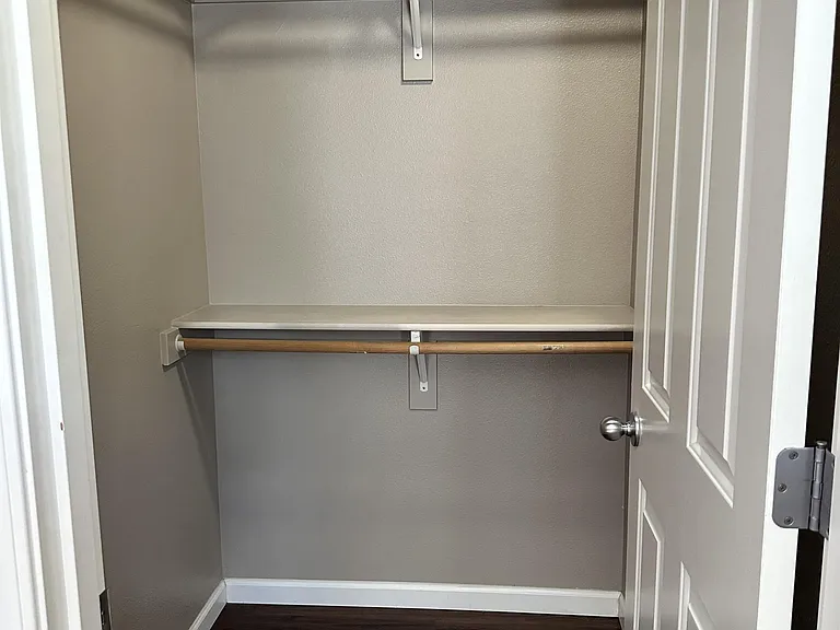 227 Pioneer Dr — Photo 11