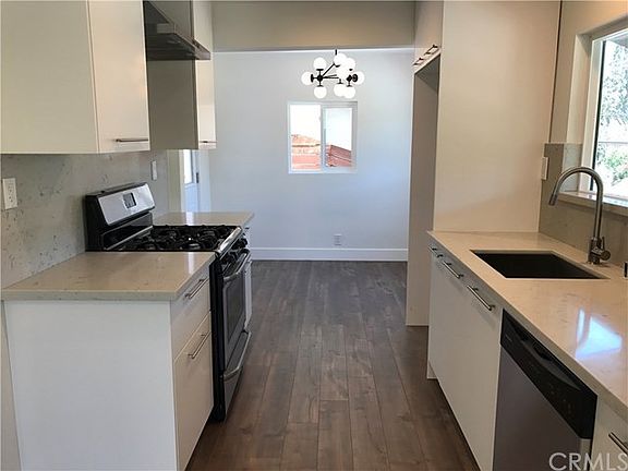 4th image of 810 S Avenue 60