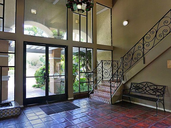 4th image of 1855 Citronia St