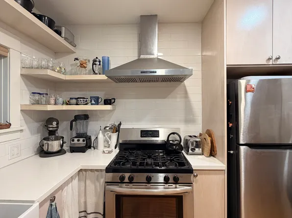 521 Meridian Ter, Los Angeles, CA 90042