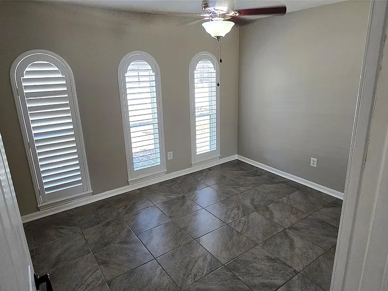 11507 Marrs Dr — Photo 14