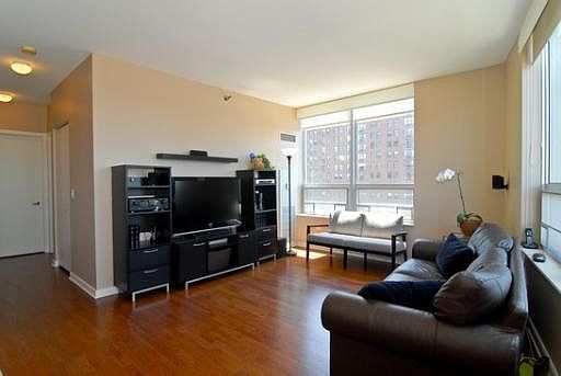2nd image of 330 W Grand Ave APT 1402