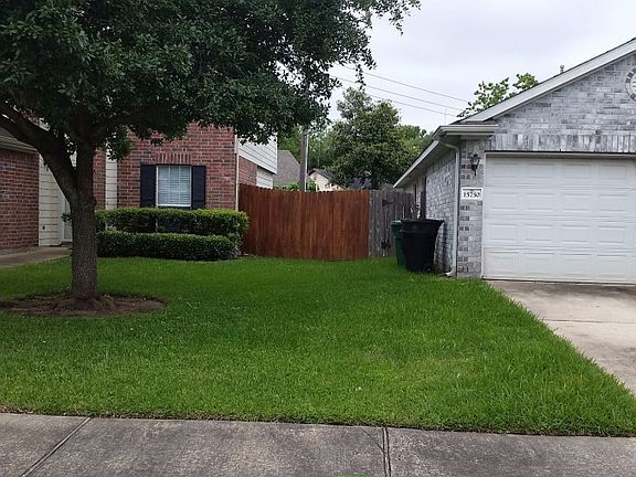 3rd image of 15730 Briargate Ct