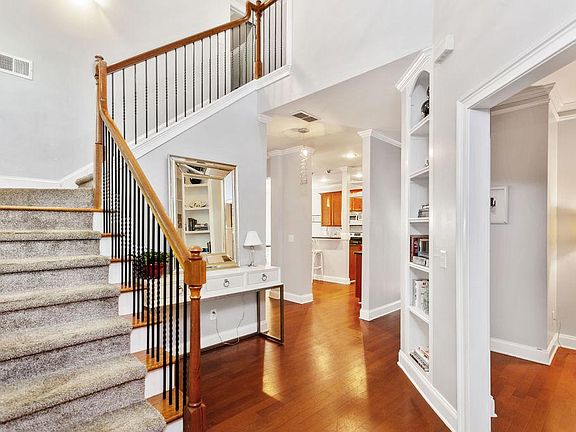 2nd image of 32 Edwin Pl NW
