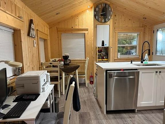 3rd image of 65443 Emory Creek Rd #B9