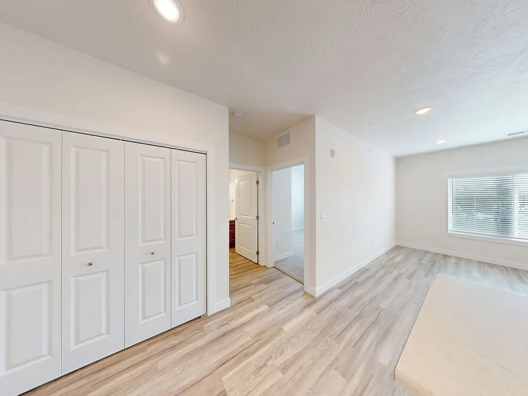 1720 Morningside Ave — Photo 36