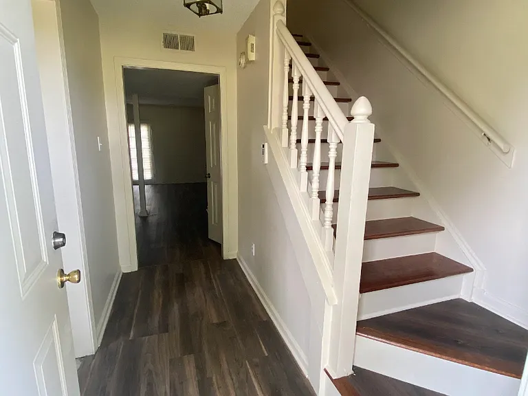 5211 Kimbark Woods Dr — Photo 3