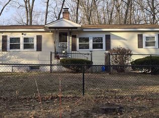 19 West Stearns Avenue, Hooksett, NH 03106