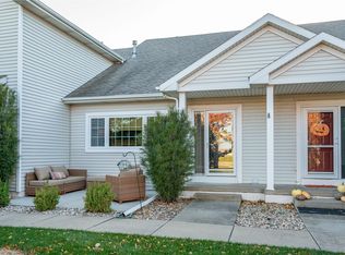 555 SE Laurel St Unit 2, Waukee, IA 50263
