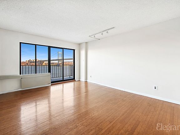 4th image of 2540 Shore Blvd APT 4M