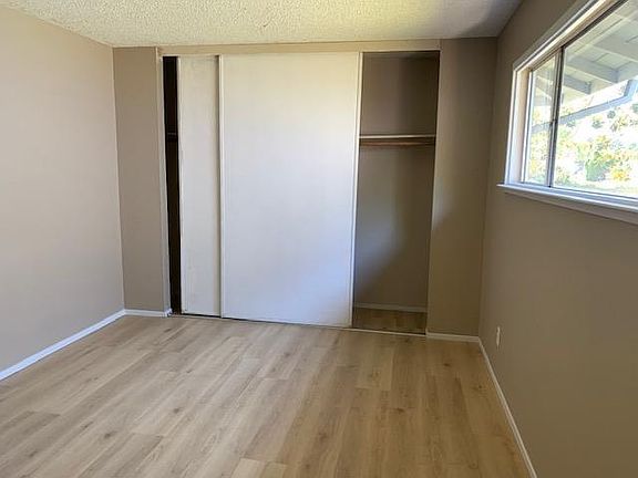3rd image of 1003 Quicksilver Dr