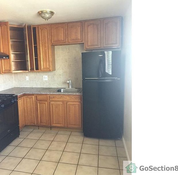1st image of 39 Jose Figueres Ave #41