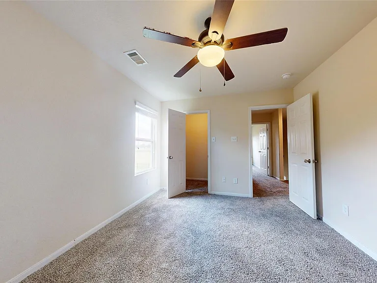2102 Red Cedar Trl — Photo 31