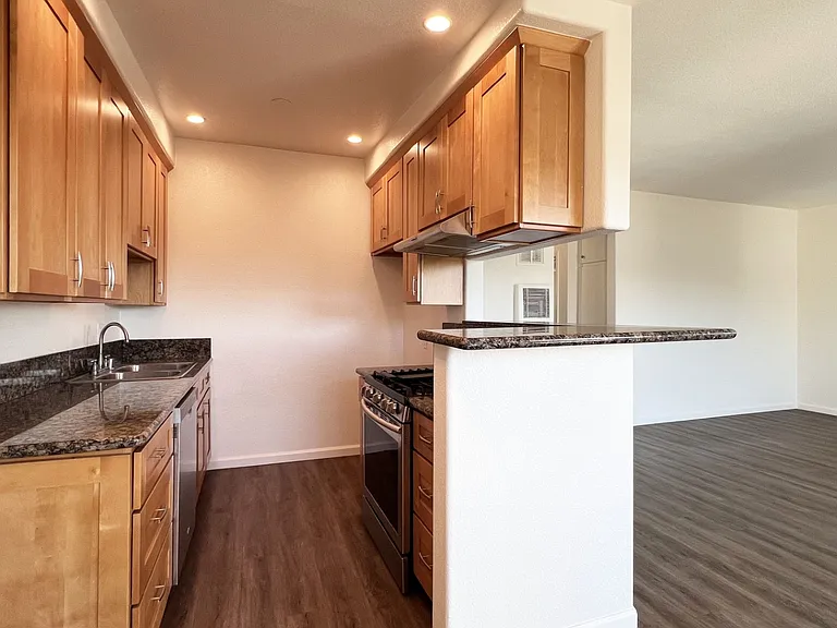 1743 W Malvern Ave #6 — Photo 9
