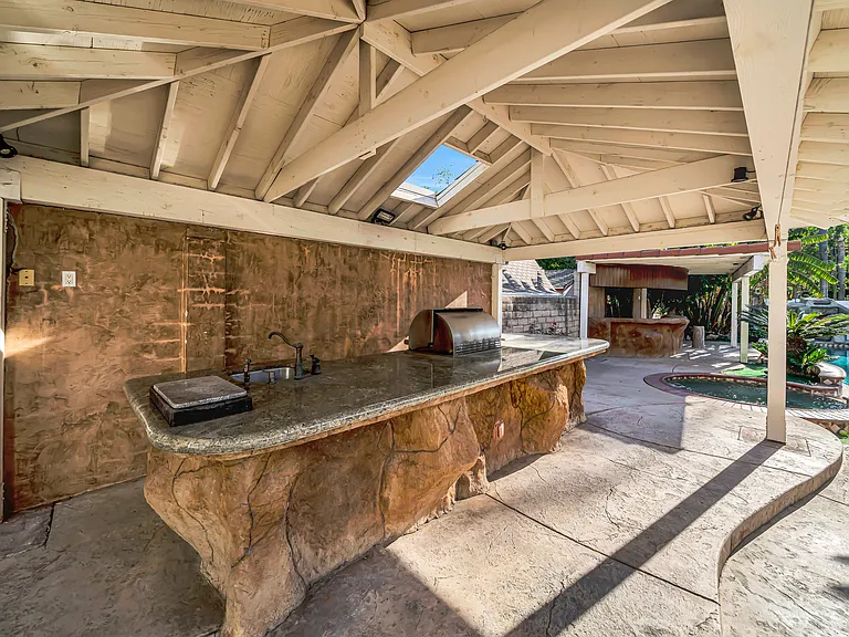 7735 Wilbur Ave — Photo 109
