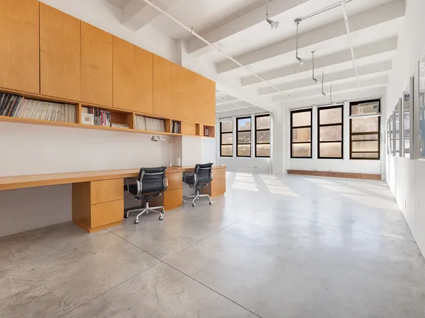 448 West 37th Street 5F image 3 of 5