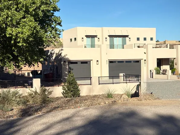90 Camino De Claudio, Corrales, NM 87048