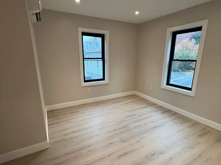 56 Sachem St #6 — Photo 5