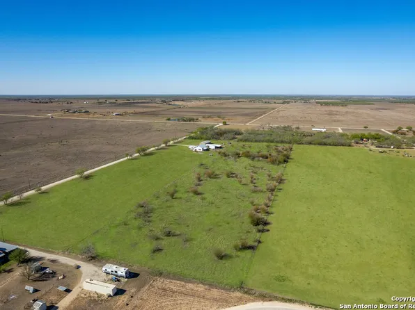 1477 COUNTY ROAD 213, McCoy, TX 78113