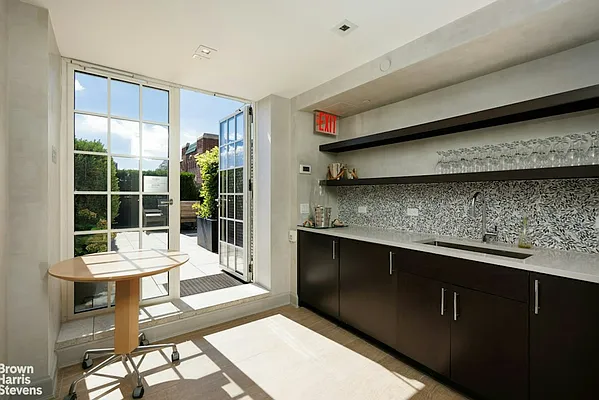 Kitchen, photo 1