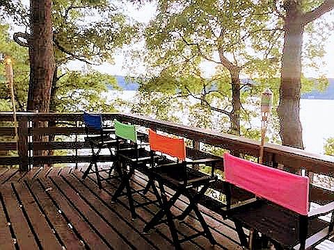 Full wrap around deck