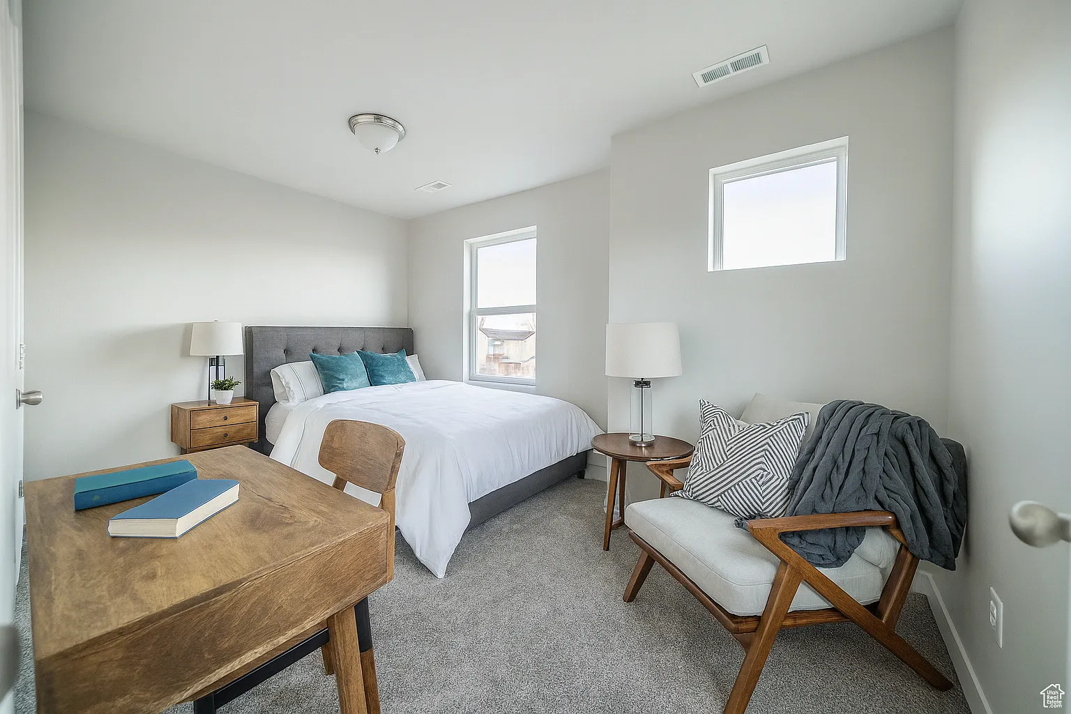 3 bed, 2.5 bath, 1795 sqft, $1,950 — Photo 4