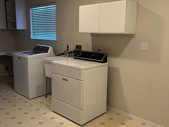 3rd image of 399 Jaycee Dr