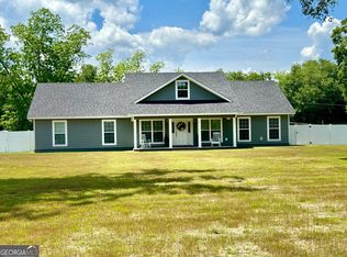 5525 Tara Rd, Waycross, GA 31503