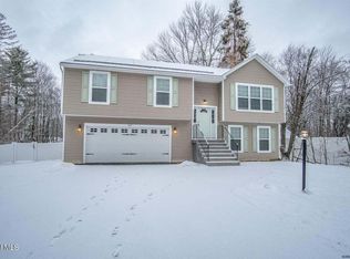 647 Pearse Rd Road, Niskayuna, NY 12309