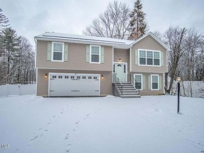 647 Pearse Road, Niskayuna, NY, 12309