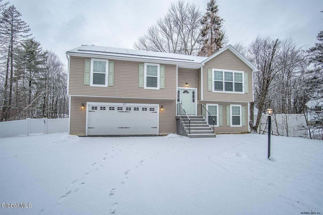 1st image of 647 Pearse Road