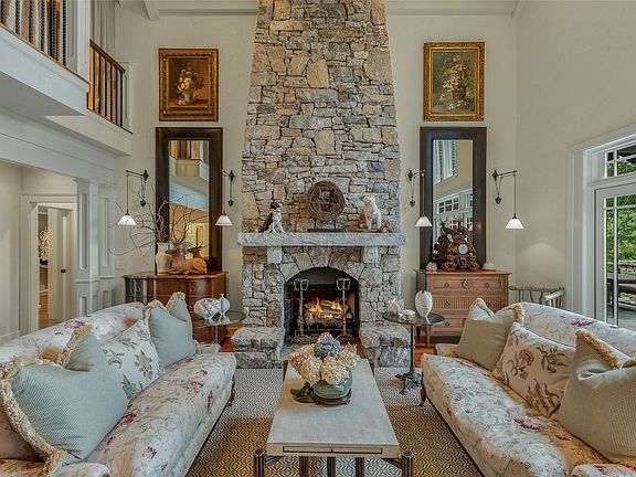 4th image of 812 Ravenel Ridge Road