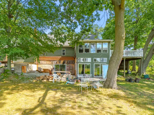 12405 Oakridge Rd, Plainwell, MI 49080