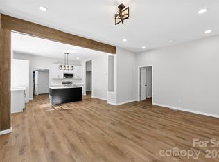 1000 Caldwell St, Statesville, NC 28677