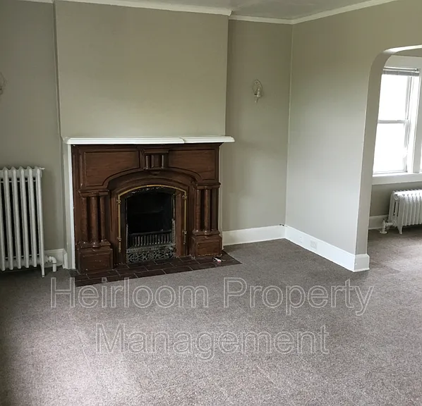 1127 E 3rd St #2 — Photo 2