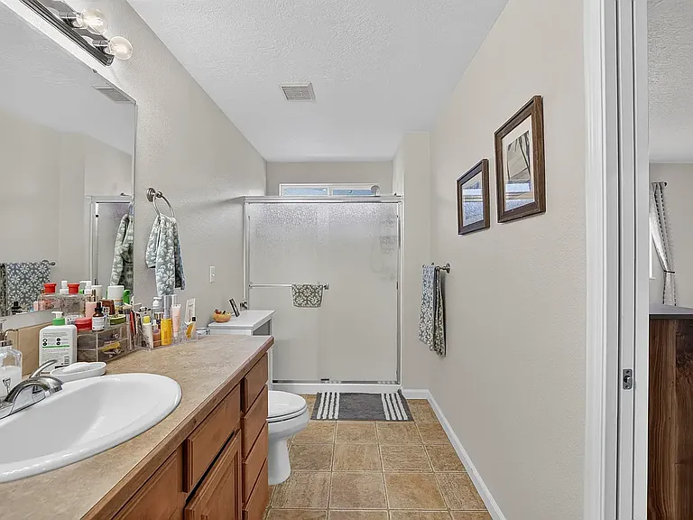 8106 W Penny Ln — Photo 26
