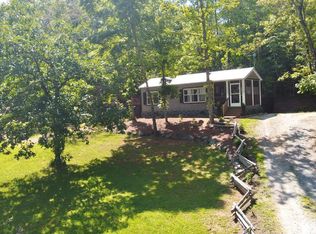 208 Bear Pen Cv, Franklin, NC 28734