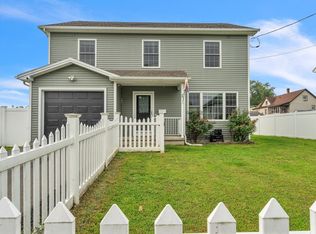 25 Thomas St, Chicopee, MA 01013