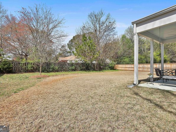 2 Casey Rd, Newnan, GA 30263
