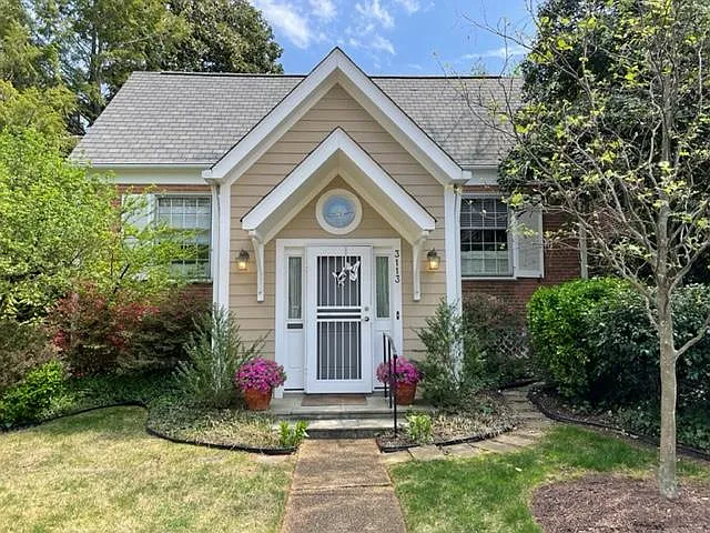 3113 38th St NW photo 1