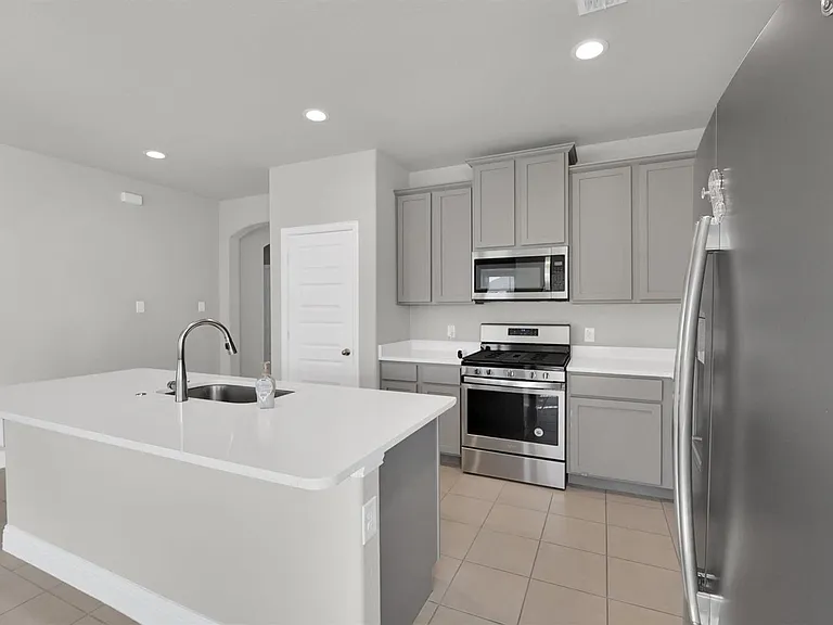 6401 Longhorn Herd Ln — Photo 8