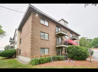 136 Mammoth Rd APT 21, Hooksett, NH 03106