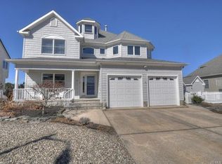 34 Centerboard Dr, Bayville, NJ 08721