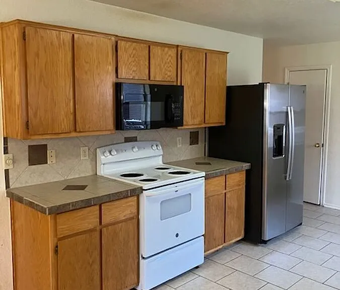 2701 Mason Dr — Photo 9